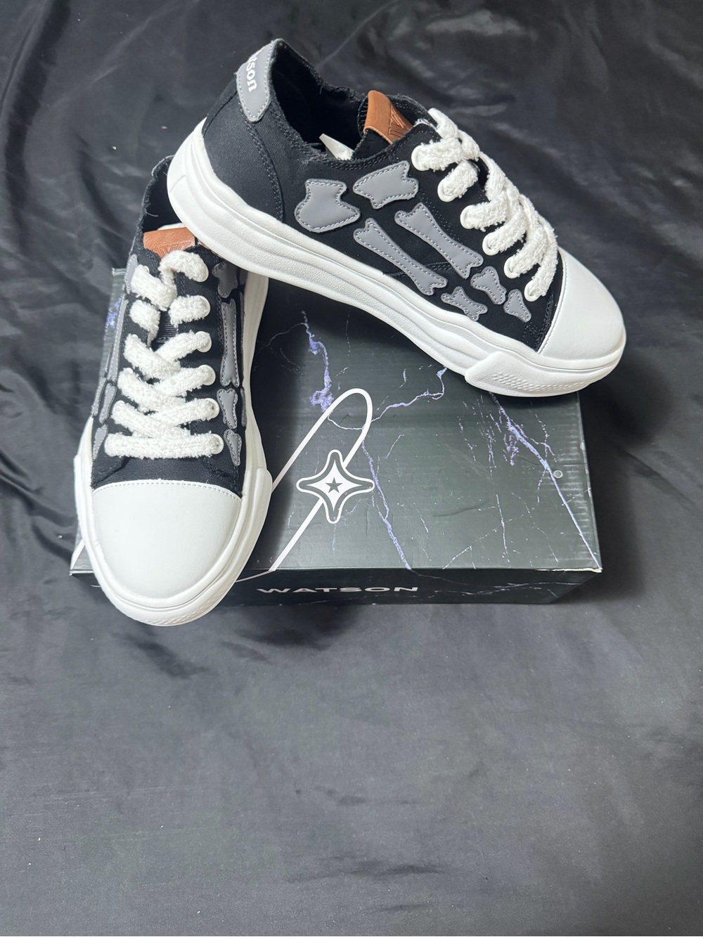 Watson Men's Black and White Low-Top Sneakers